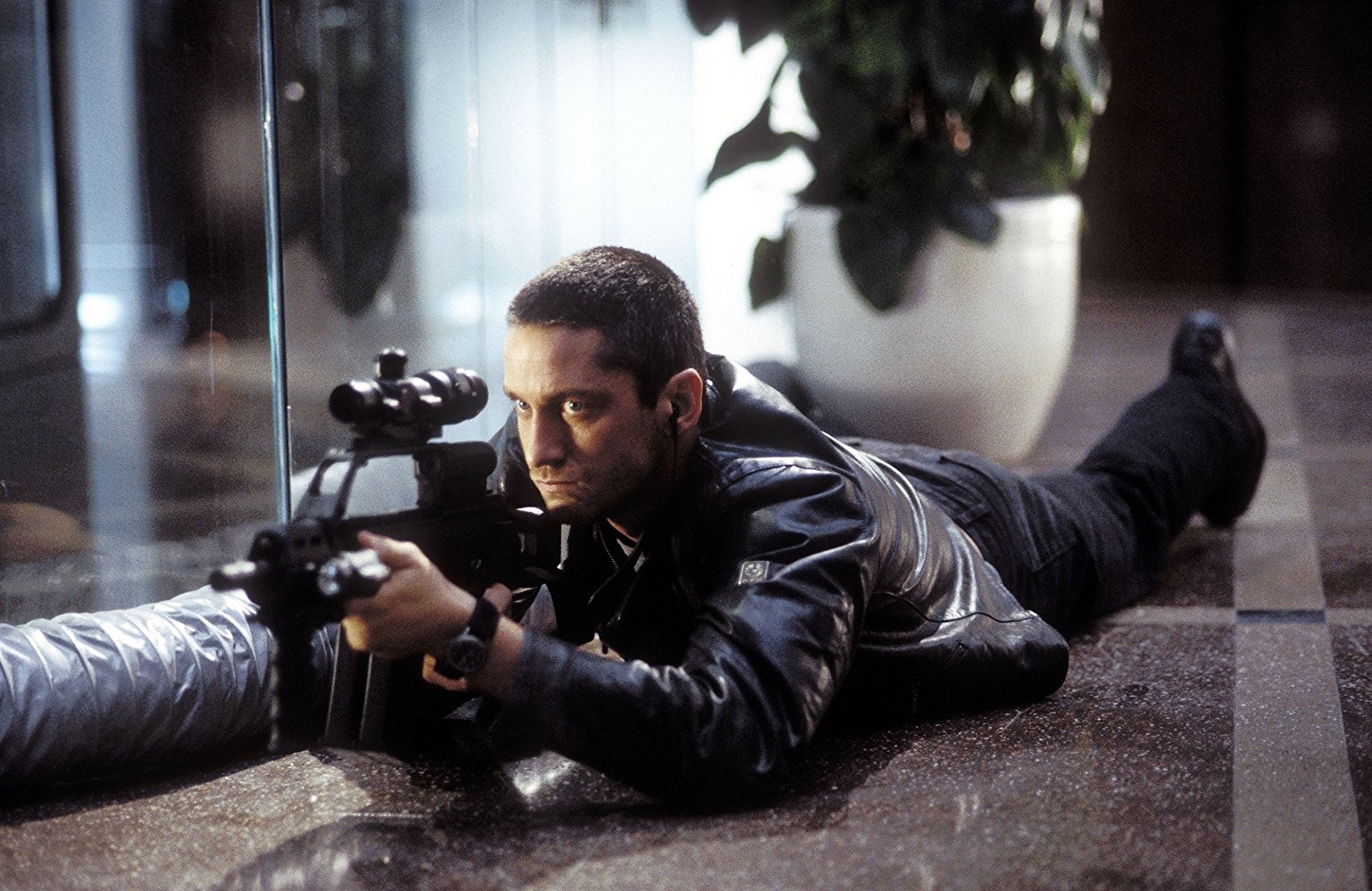 Nhung bo phim hanh dong dam chat Gerard Butler anh 1