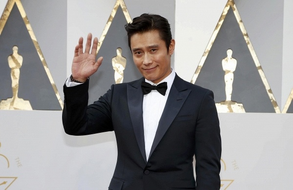 nam dien vien quyen luc lang giai tri Han Quoc anh 3