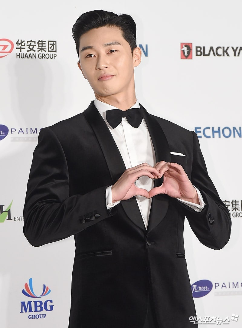 Dan dien vien hang dau hoi tu tai tham do le trao giai dien anh Grand Bell anh 8