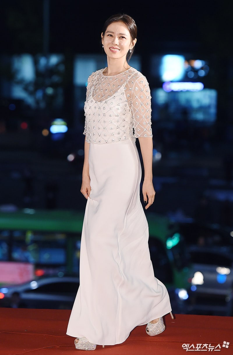 Dan dien vien hang dau hoi tu tai tham do le trao giai dien anh Grand Bell anh 14