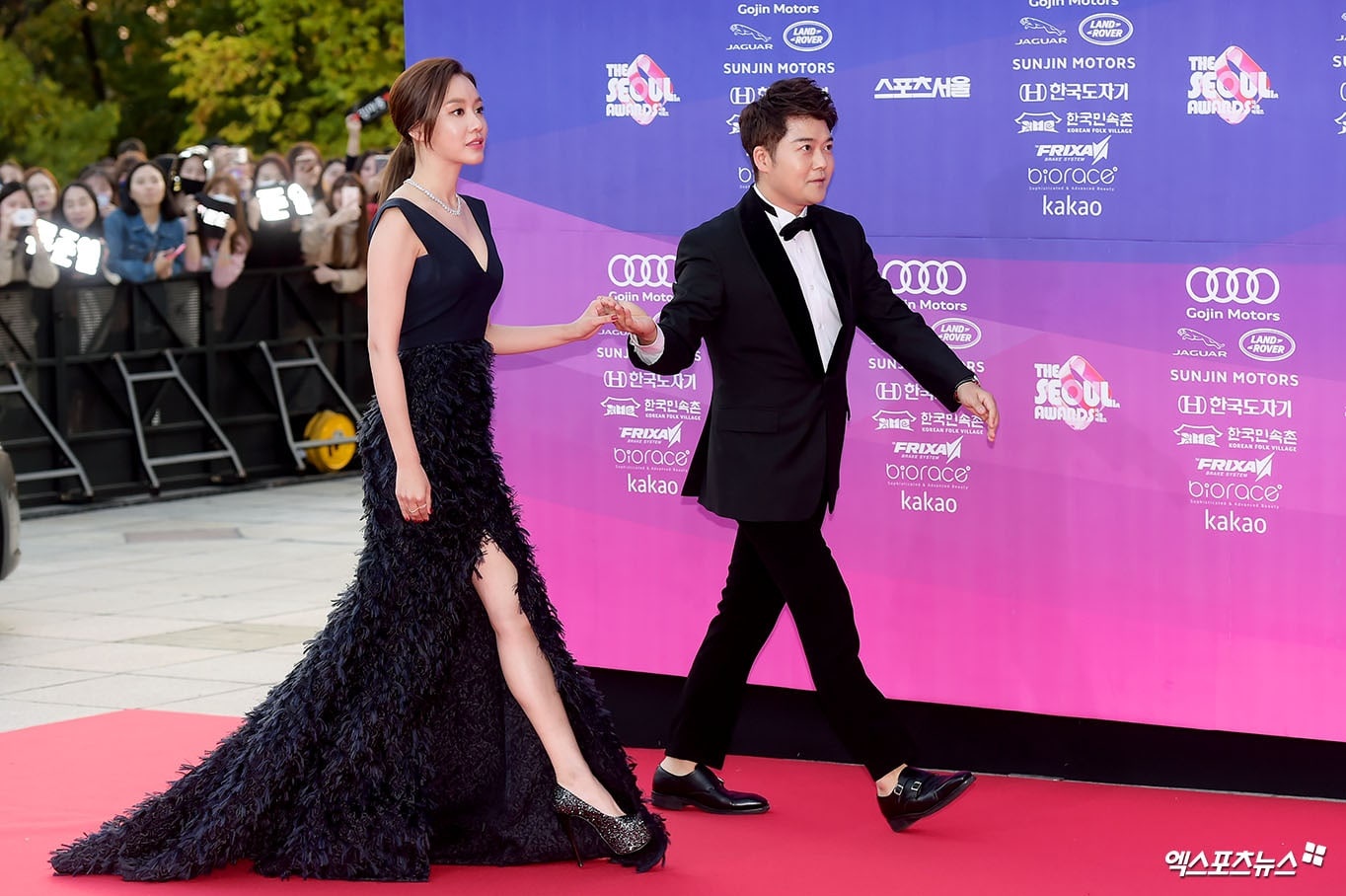 Dàn mỹ nhân điện ảnh Hàn khoe sắc tại thảm đỏ The Seoul Awards ảnh 5 Dan my nhan dien anh Han khoe sac tai tham do The Seoul Awards anh 5