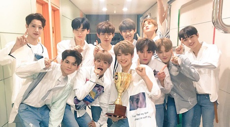 'Tan binh quai vat' WANNA ONE tiep tuc lap ki luc tai MAMA 2017 hinh anh