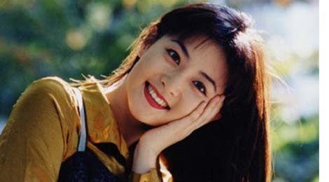 Nhan sac hon 20 nam khong thay doi cua Lee Young Ae tai MAMA 2017 hinh anh