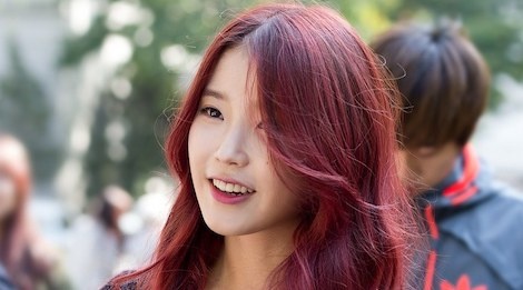 'Em gai quoc dan' IU: Giong hat co the xoa bo moi loi lam hinh anh