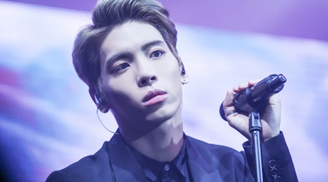 Sao nu Nhat bi chi trich vi cuoi cot khi noi ve Jong Hyun (SHINee) hinh anh