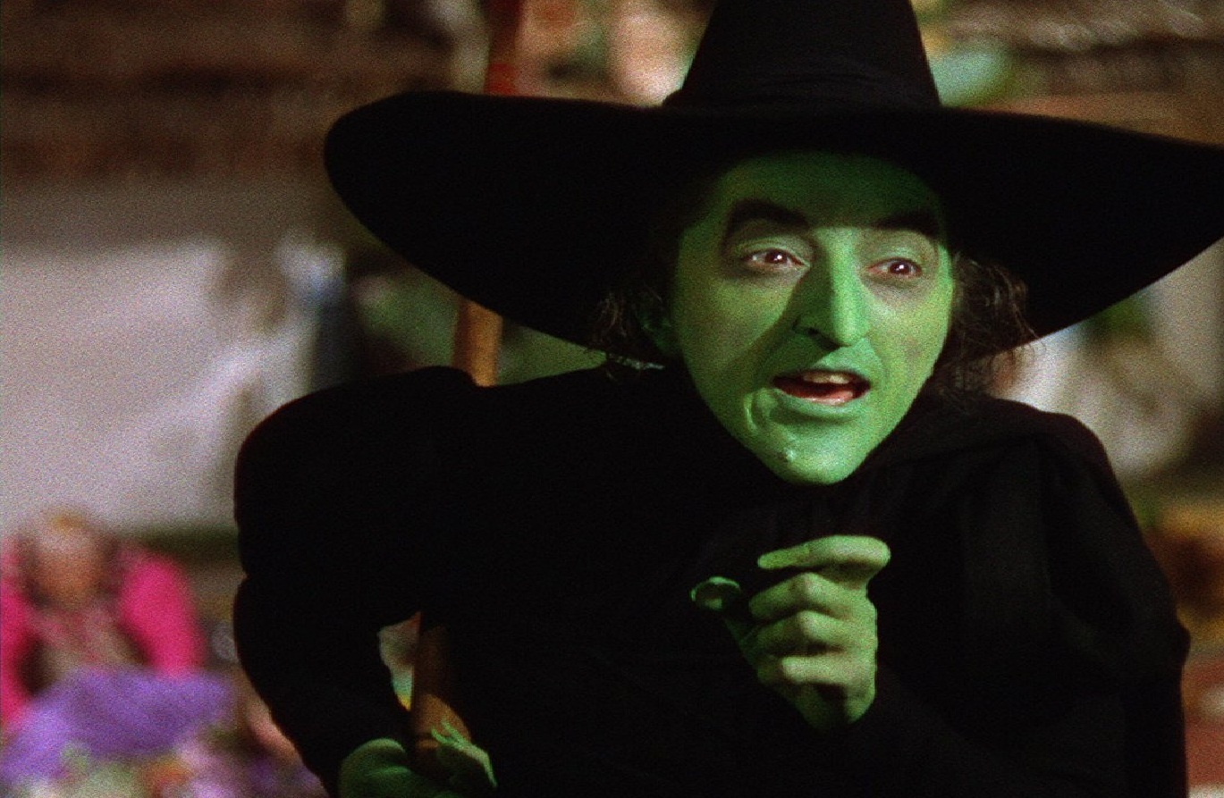 Canh quay tai nan trong 'Phu thuy xu Oz' hinh anh