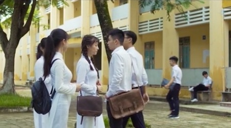 MV Co dieu gi sao khong noi cung anh hinh anh