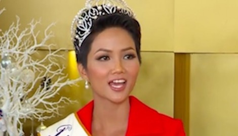 Hoa hau Hoan vu H'Hen Nie tra loi phong van hinh anh