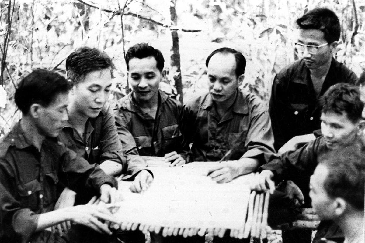 Đường sách tổ chức hoạt động chủ đề tết Mậu Thân ảnh 1 Duong sach to chuc hoat dong chu de tet Mau Than anh 1