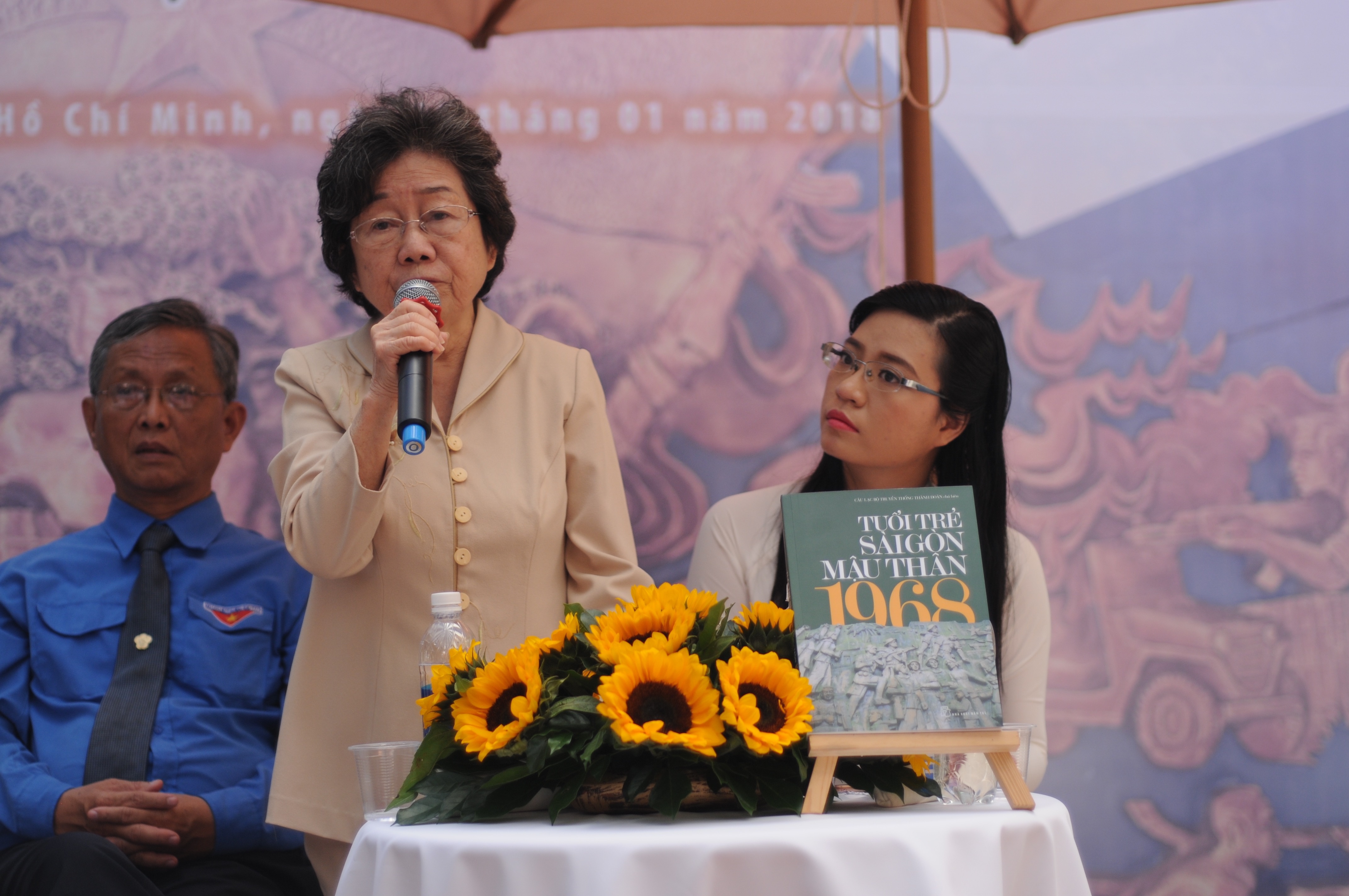 Khai mac dot hoat dong chu de xuan Mau Than 1968 tai duong sach TP.HCM hinh anh