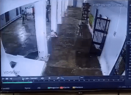 Buc tuong trong nha tu An Do sup do khien 22 nguoi bi thuong hinh anh