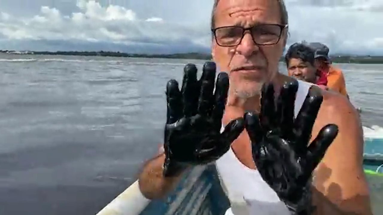 Ngu dan phan no vi dau loang tren bien hinh anh