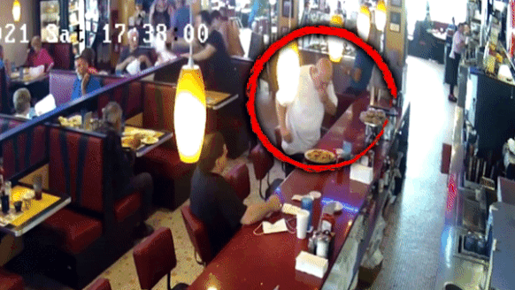 Thuc khach suyt gap nguy hiem khi bi nghen hinh anh