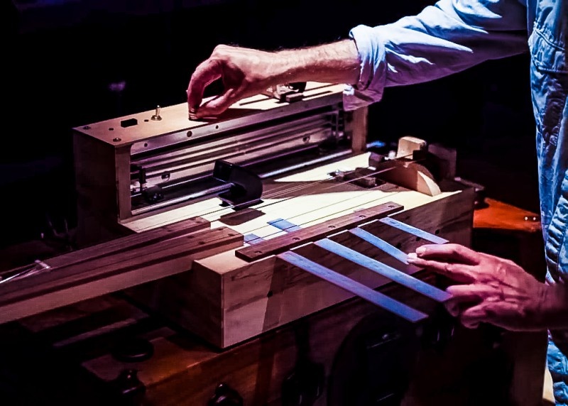 Am thanh trong cac phim kinh di duoc tao ra tu cac vat dung don gian hinh anh