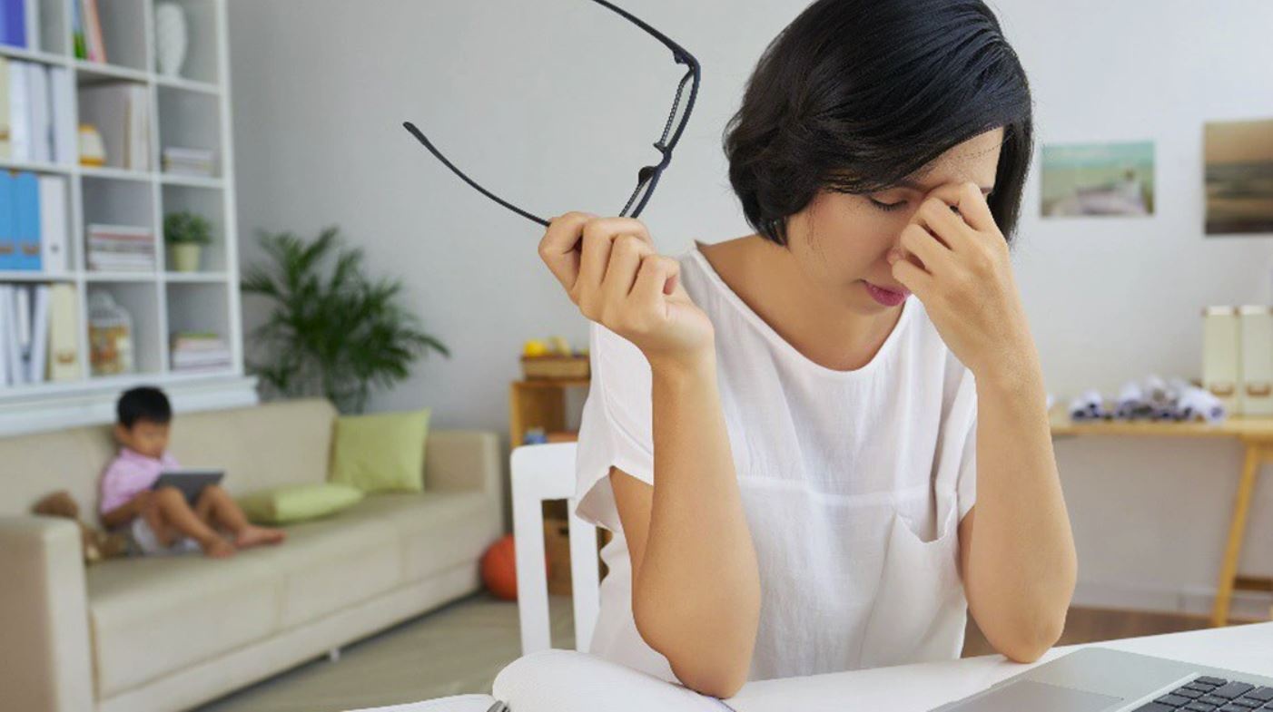 Phu huynh lo thu khong du chi neu hoc phi tang hinh anh