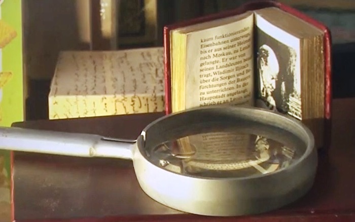 Gia tai sach mini cua cu ong 80 tuoi hinh anh