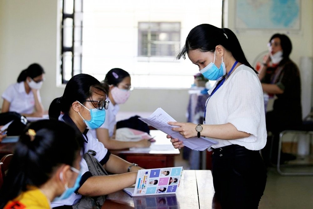 Ngan chan lo hong lo de thi tot nghiep hinh anh