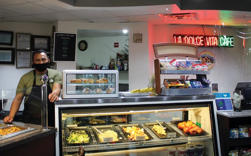 Cuoc song tap nap duoi long dat hinh anh