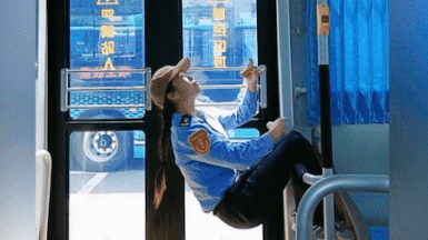 Bien xe buyt thanh phong tap the duc hinh anh