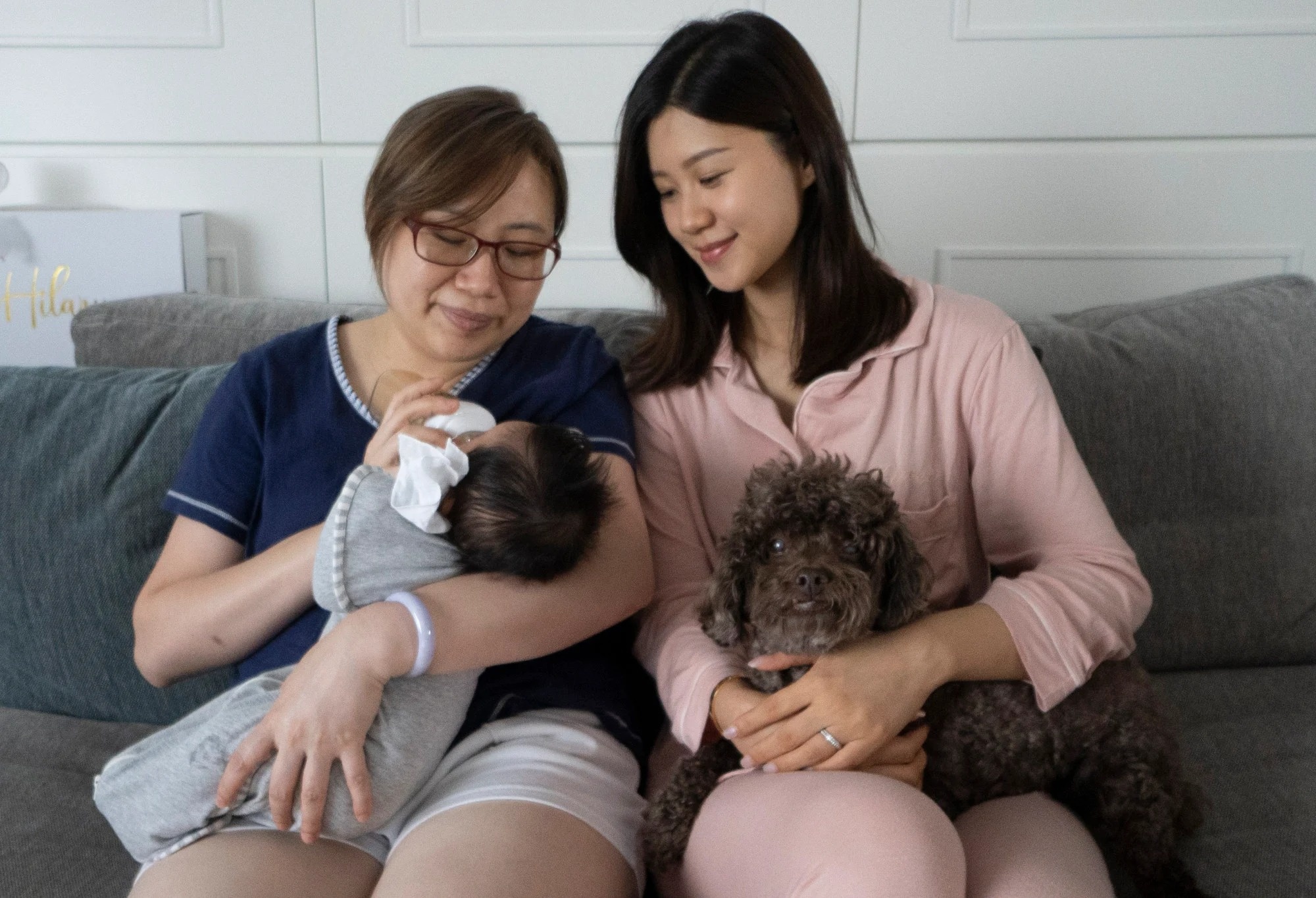 Chi hang nghin USD thue 'sieu bao mau' cho me bau hinh anh