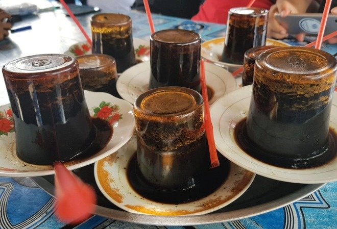 Thuong thuc ca phe up nguoc o Indonesia hinh anh