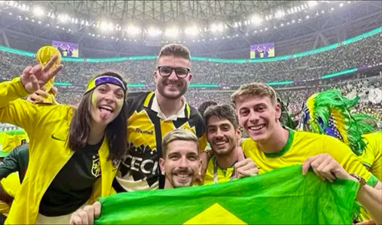 Nguoi duoc xem tat ca tran dau cua World Cup 2022 hinh anh