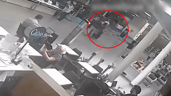 Vali cua hanh khach phat no o Brazil hinh anh