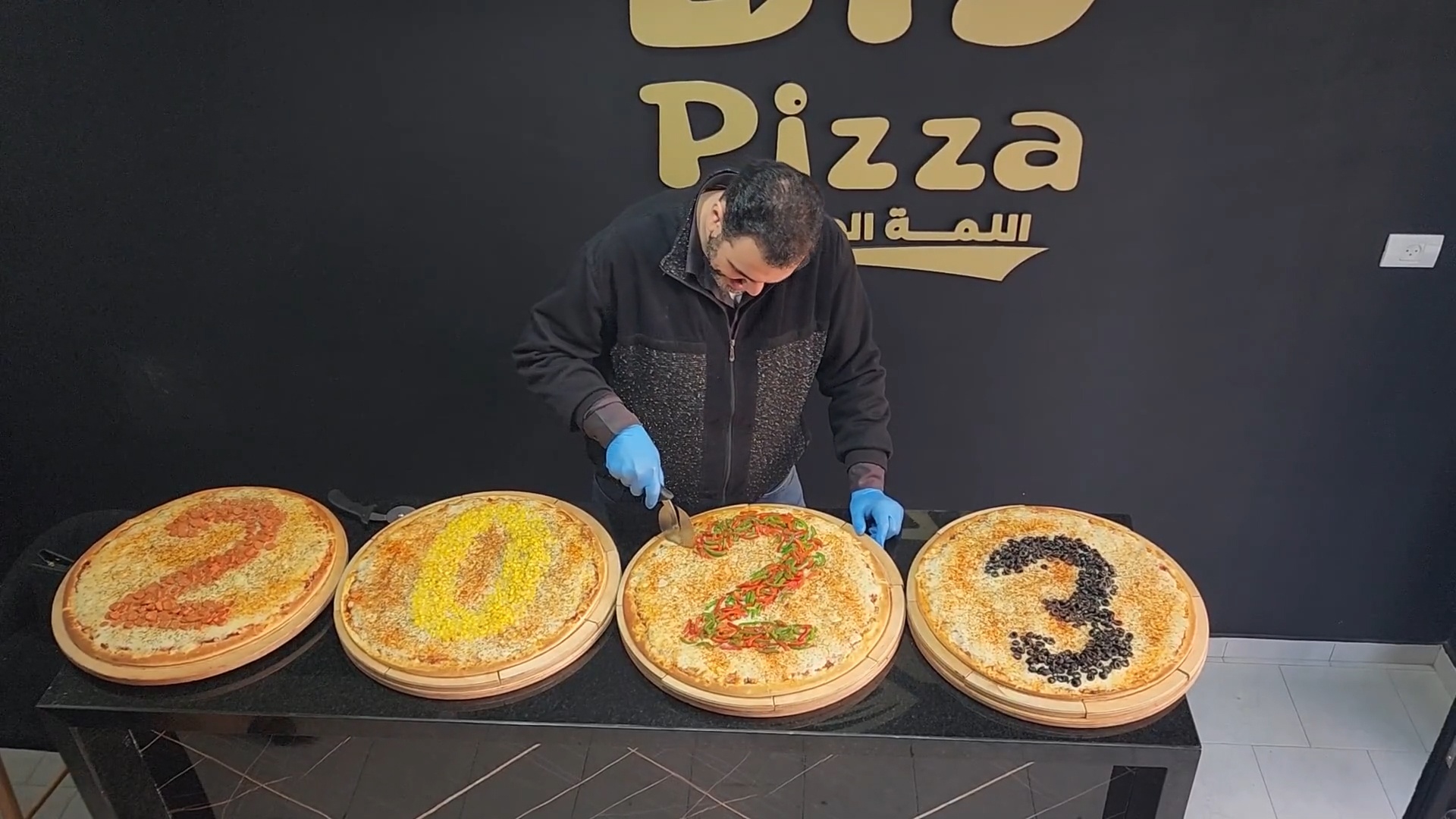 Dau bep lam pizza don nam moi hinh anh