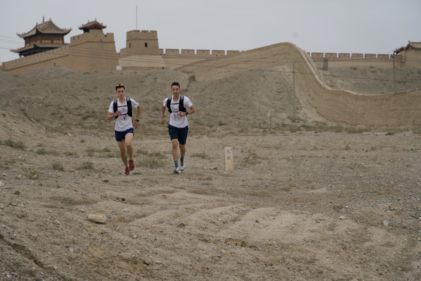 Chay marathon doc Van Ly Truong Thanh suot 131 ngay hinh anh