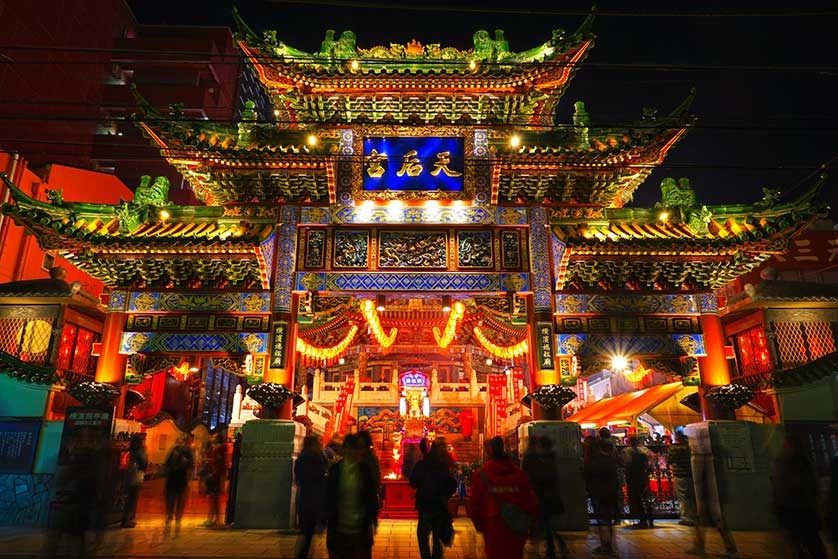 Nguoi Nhat do xo den khu Chinatown don Tet hinh anh