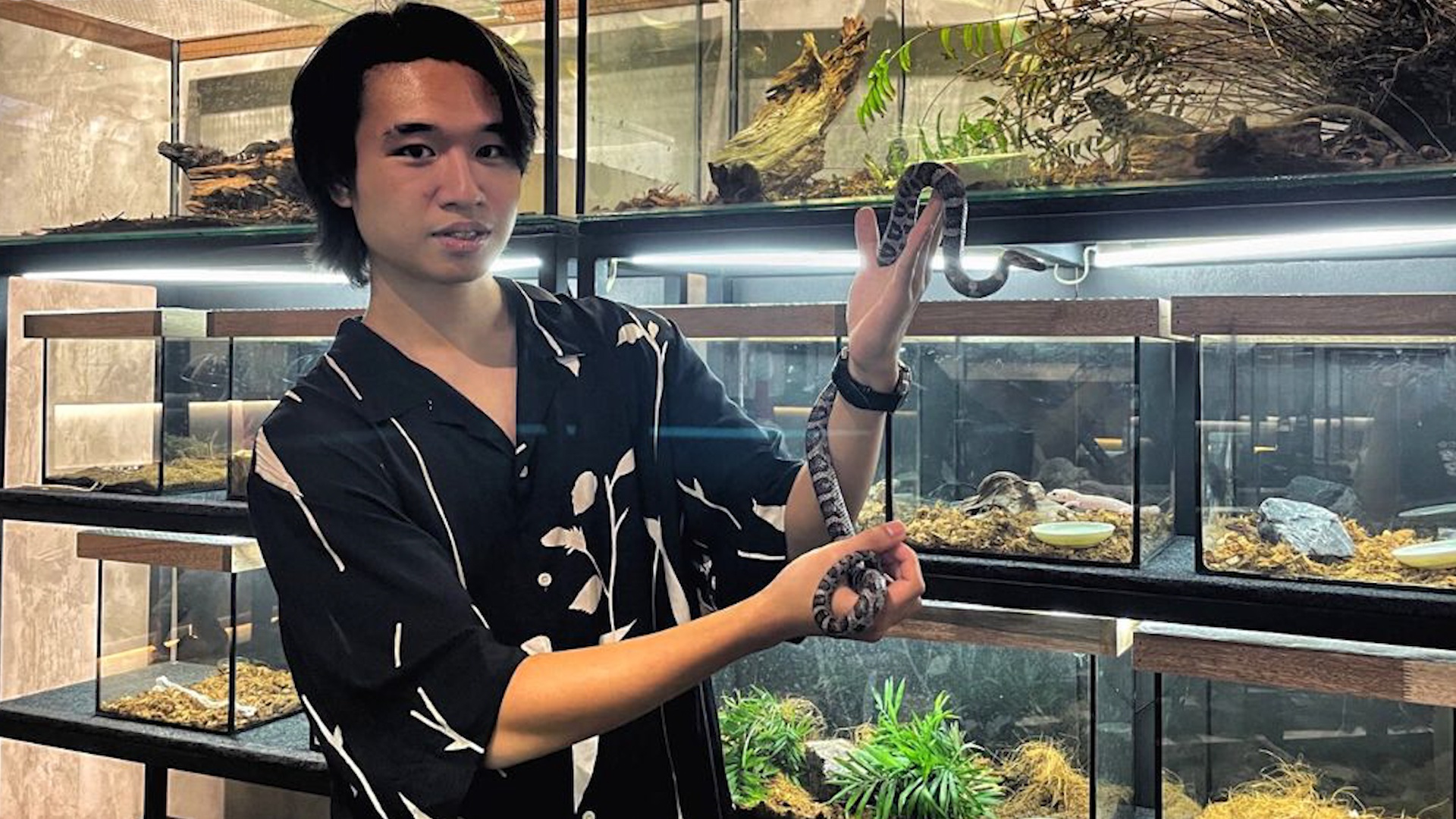 Khoi nghiep voi quan ca phe bo sat hinh anh