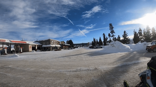 Nguoi dan ong My suyt gap nan khi bi oto dam hinh anh