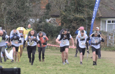 Chong cong vo chay vuot chuong ngai vat hinh anh