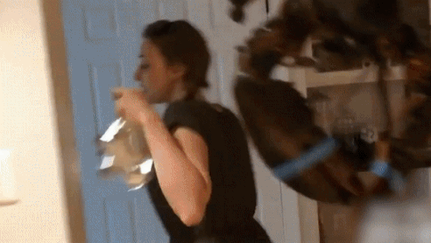 Dung tom hum song de choi kham vo suot mot thap ky hinh anh