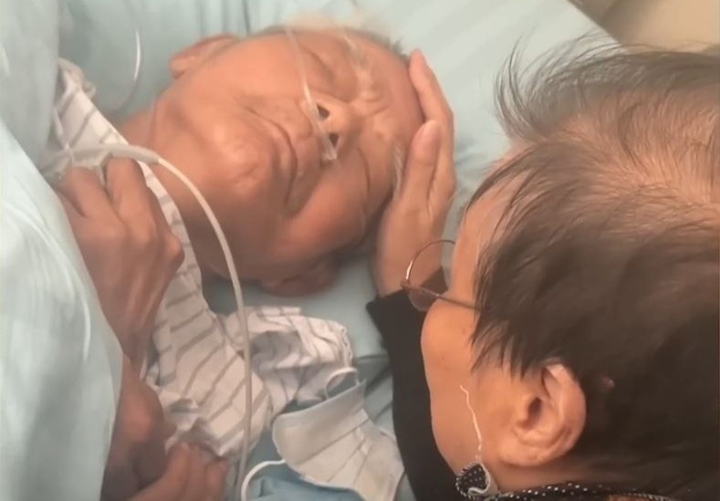 Nguoi vo vinh biet chong sau 56 nam chung song hinh anh