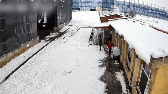 Bang roi suyt de trung nguoi o Trung Quoc hinh anh