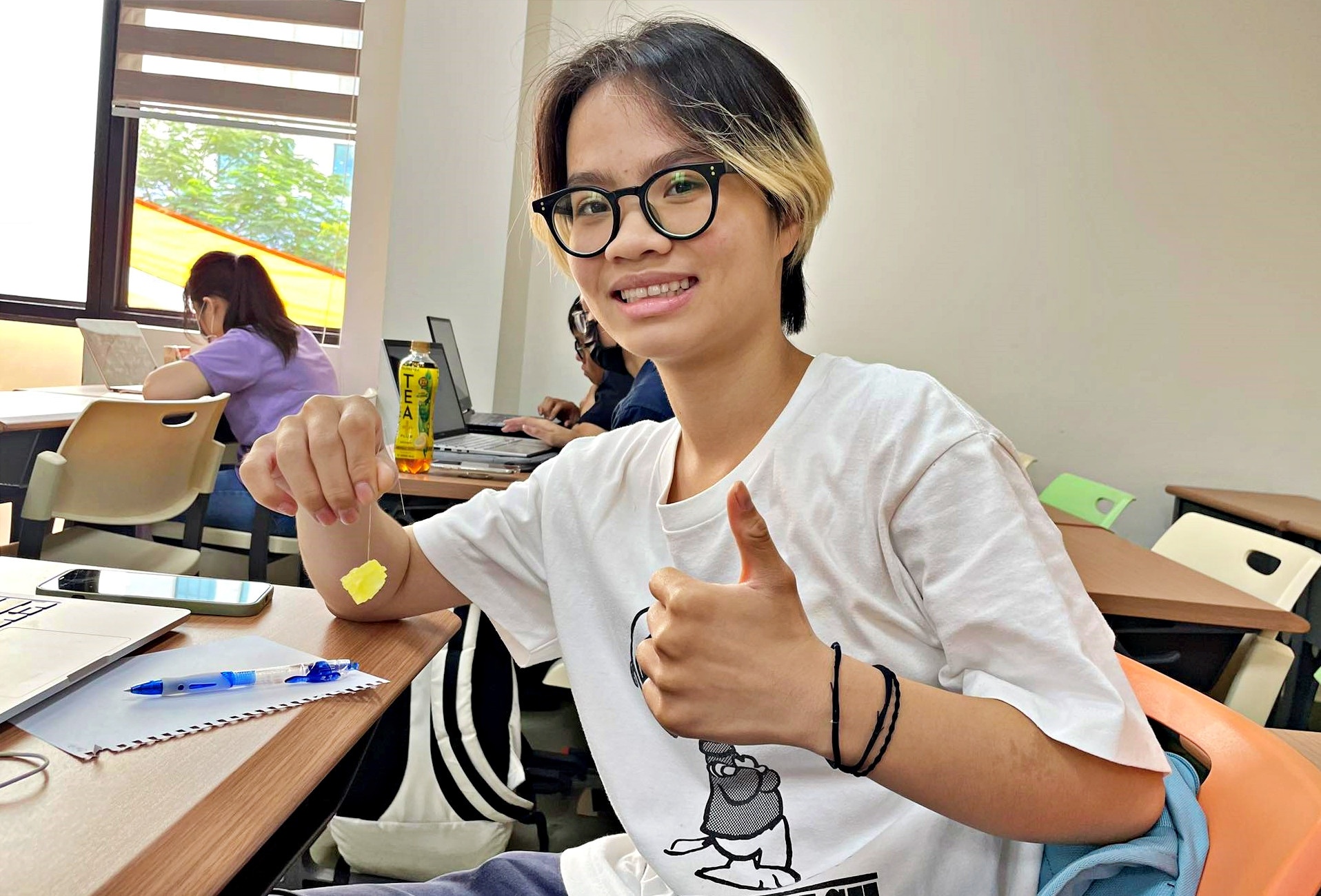 Co gai bien muoi an, bot ngot thanh ‘da quy’ tuyet dep hinh anh