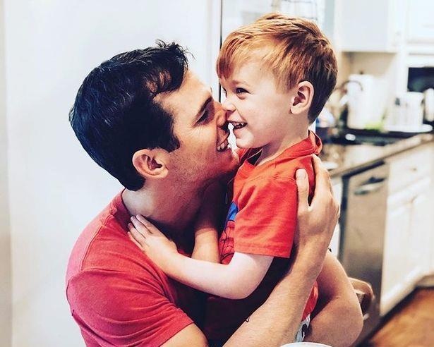 Con trai 3 tuoi cua ca si Granger Smith mat vi tai nan thuong tam hinh anh