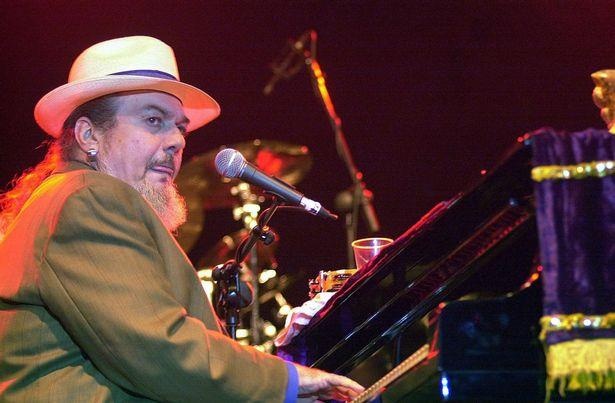 Nhac si 6 lan doat giai Grammy qua doi dot ngot sau con dau tim hinh anh