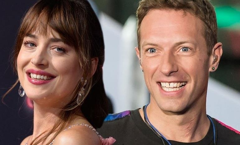 My nhan ‘50 sac thai’ chia tay ban trai ca si sau 2 nam hinh anh