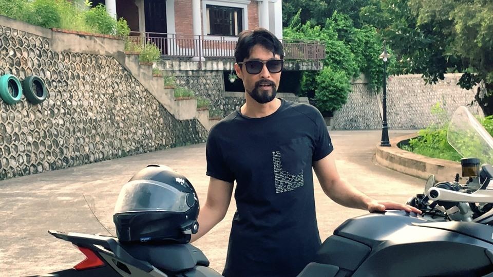 Johnny Tri Nguyen lay lai phong do anh 1