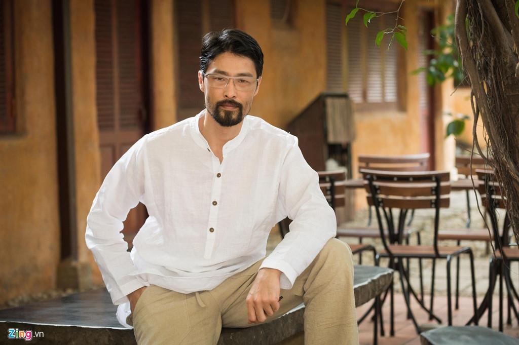 Johnny Tri Nguyen lay lai phong do anh 3