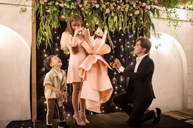 thiệp cưới của Thu Thủy ảnh 1 thiep cuoi cua Thu Thuy anh 1