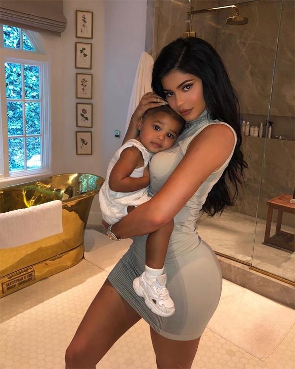 Kylie Jenner lộ ảnh mặt mộc ảnh 2 Kylie Jenner lo anh mat moc anh 2