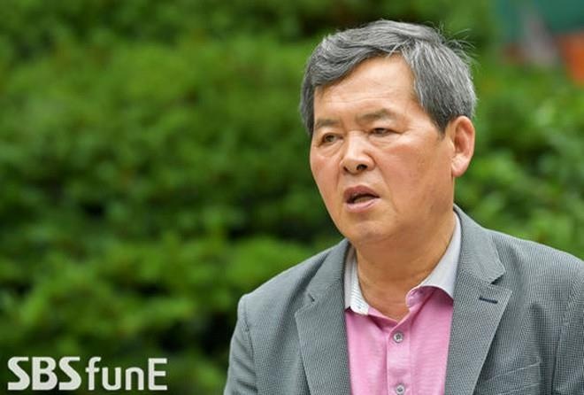 bố Song Joong Ki buồn bã ảnh 2 bo Song Joong Ki buon ba anh 2