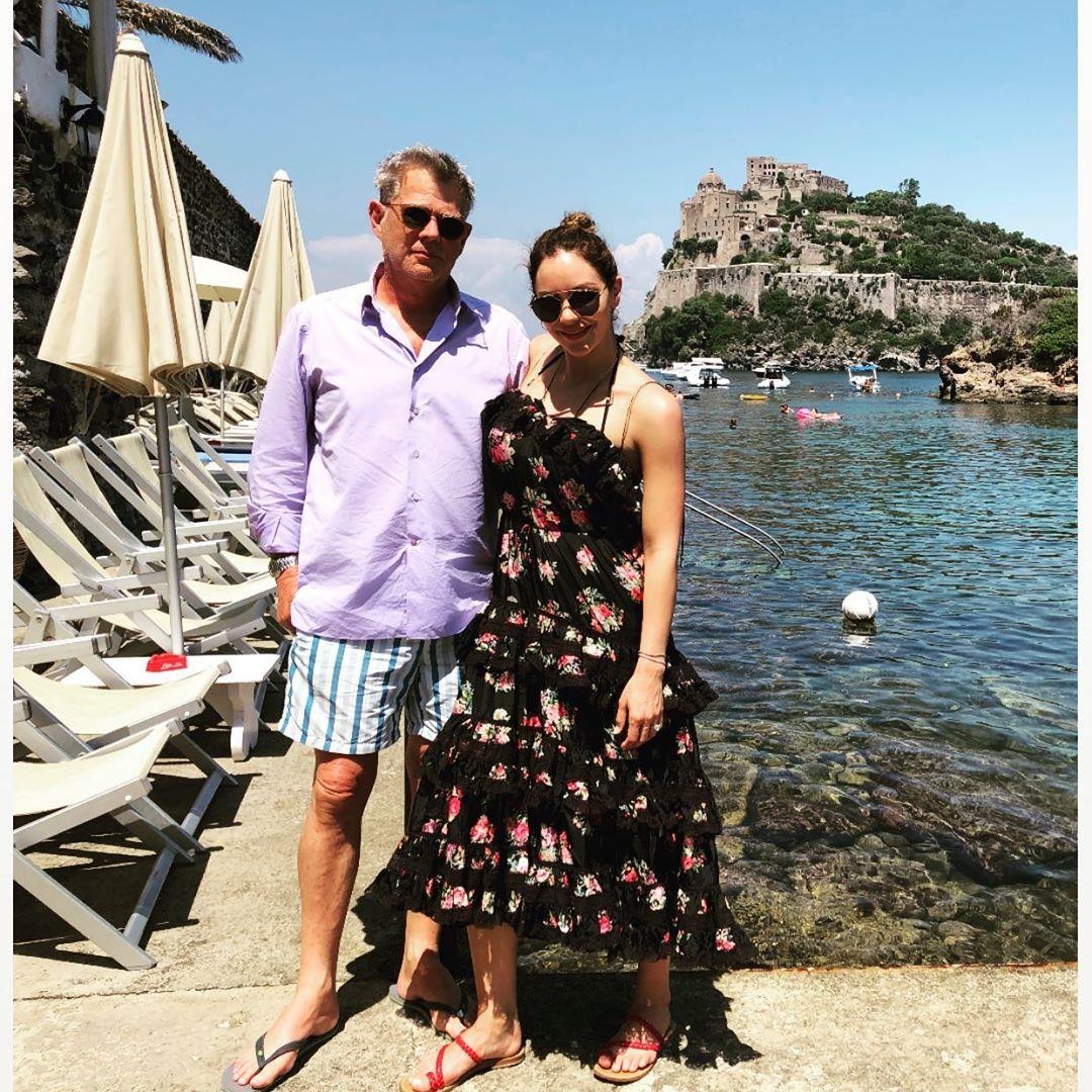 Katharine McPhee dien bikini khoe nguc khung anh 4