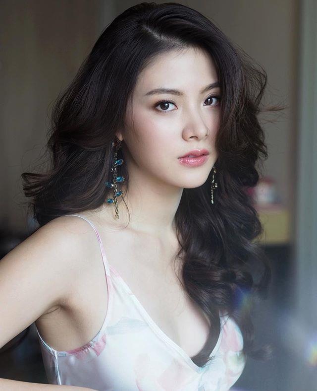 Baifern Pimchanok vuc day danh tieng anh 2
