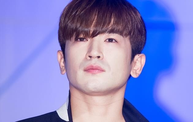 thành viên nhóm Shinhwa quấy rối tình dục ảnh 1 thanh vien nhom Shinhwa quay roi tinh duc anh 1