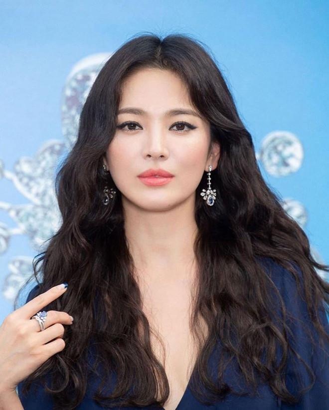Song Hye Kyo đáp trả gay gắt trước tin đồn ảnh 2 Song Hye Kyo dap tra gay gat truoc tin don anh 2