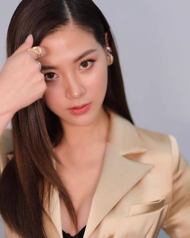 my nhan chiec la bay xinh dep tai su kien anh 3